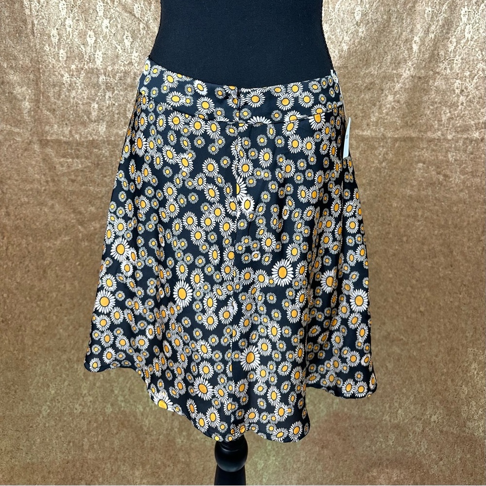 🌼🌻 Free People 🌻🌼 Phoebe Mini Floral Printed Skirt. Size 8. NWT - Picture 3 of 4